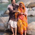 Sayani Gupta Instagram - Happy birthday Tripathi Ji! Every moment is unique with you! Thank you for giving so much love and warmth to Lajjo! And for being the most adorable co-actor ever! Hopefully we will create more cinema! Tab tak khush Rahiye, abaad rahiye! Dher saraa pyaar! @pankajtripathi 🌸