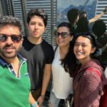 Sayani Gupta Instagram - Chance meeting at Zurich airport! I mean what are the chances!!! When @minimathur came from the back and did Dhappa! Best surprise eva! I mean WTF even! @kabirkhankk @vivaankabir @sairahkabir (not in this photo) Zurich Airport