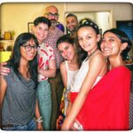 Sayani Gupta Instagram - Alina’s birthday Impromptu dinner @shru2kill @dontpanic79 @pita.chat @mx.freddielove @devil_on_each_shoulder