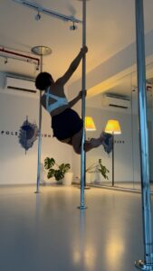 Sayani Gupta Instagram - First day of something totally fun! Been wanting to, for years now.. going up to the studio felt so petrified and nervous. But @aarifa.pole.burnt is such a star! We got super hooked and had the best time on the pole! 💥🤞🧘‍♀️🌸