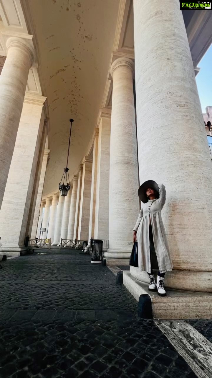 Sayani Gupta Instagram - Post the Vatican Museum After gapping at the Sistine Chappel without blinking for an hour! But @eshwarlog Loved our tone on tone #ootd Went perfectly with our mise-en- scene 😂 Then, there are some photos/video where I am involuntary sanding around and mimicking some sculptures 🫤 Will try to make a compilation of the museums although there’s just too much! 🫣