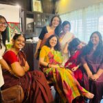 Sayani Gupta Instagram - Ganpati Girls At The Seth’s @shru2kill @bombaychowparty @minimathur @smritikiran @sheetal_menon @dipannitasharma @pita.chat @mariagorettiz @jaya_misra 📸 @bejoynambiar