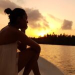 Sayani Gupta Instagram - #throwback Srilanka 🌅