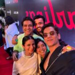 Sayani Gupta Instagram - #darlings is an absolute riot And most importantly it’s a showcase of the confidence the Director has on her actors! @shefalishahofficial is just stunning.. she plays and how! @roshan.matthew you were toooo cute! Loved the tail drop improvs! @aliaabhatt you are ⭐️⭐️⭐️⭐️ what a good call to produce this! And our Darlingsss @itsvijayvarma How incredible does this feel for us to see you here, doing this and owing it with so much coolness and grace! @jasmeet_k_reen well bloody done! What a stupendous debut film! You are here to rock and roll and rule! Congratulations Darlings! What a cracker! 🌶🌶🌶