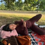 Sayani Gupta Instagram - Picnic siesta @doyoulovedeep @krutikaamrania Hyde Park, London