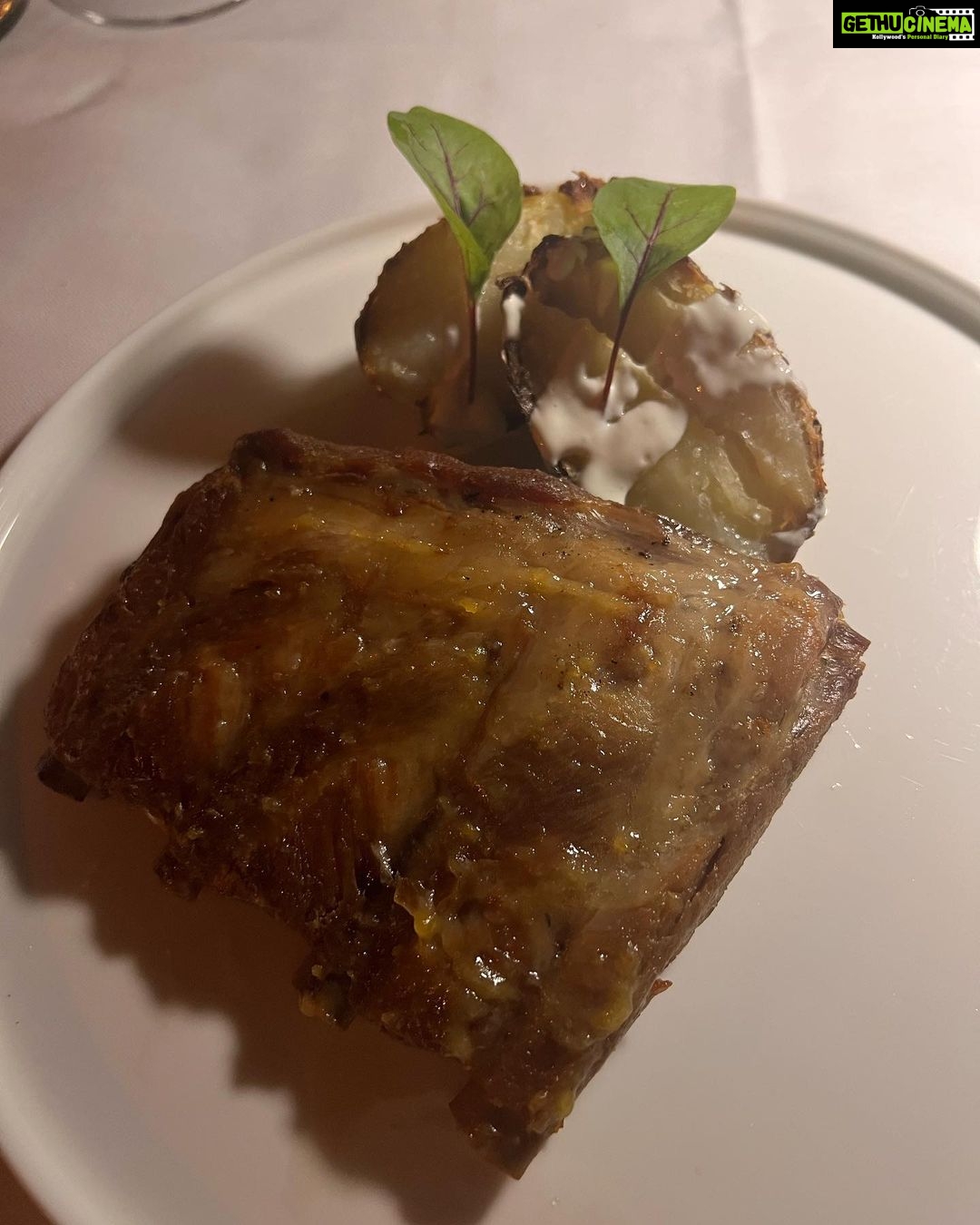Sayani Gupta Instagram - I happened to eat at one of the most delightful restaurants that apparently is a favourite haunt of many of our favourites! @anticapesa is a Michelin ⭐️ marvel of food that tastes and looks like art! Must try next time you are visiting! PS: one day my photo will be up on that wall! 🤞 Trastevere Roma
