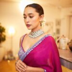 Sayani Gupta Instagram - Iftaar Night @vvanivats @amrapalijewels @ishhaara @ascend.rohank @eridani.in Team @shreejarajgopal @sitalmakeup @paloshell 📸 @kadamajay 🍇