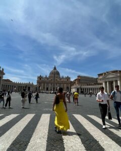Sayani Gupta Instagram - ☀️ St. Peter's Square, Vatican City