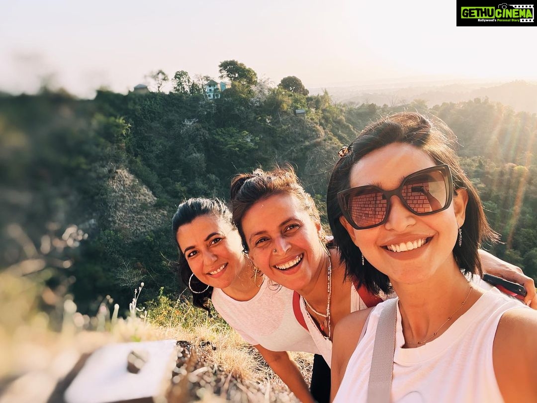 Sayani Gupta Instagram - Favourite girls My Yoga/ Hiking/ travelling partners Soul sisters @minimathur @ishikamohanmotwane Andretta, Himachal Pradesh