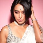 Sayani Gupta Instagram – Drip

@jade_bymk 
@shreejarajgopal 
@eshwarlog 
@krishnakami 
📷 @shivamguptaphotography