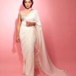 Sayani Gupta Instagram – 🤍

In @jade_bymk 
@aurnument 
@gehnajewellers1 
@eridani.in 

@shreejarajgopal 
@eshwarlog 
@krishnakami 

📷 @shivamguptaphotography