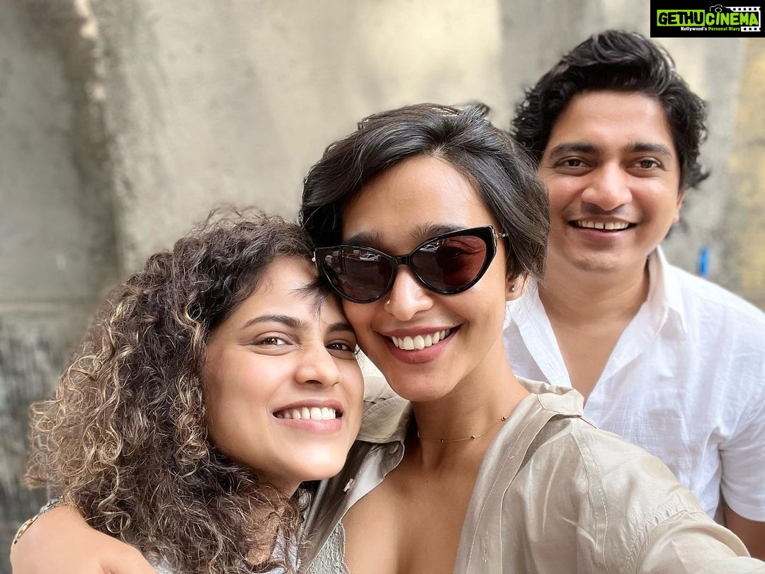 Sayani Gupta Instagram - πββοΈπwith the cuties @rohan_jagtap_ @deepalid10 π€π€