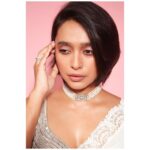 Sayani Gupta Instagram - @sayanigupta all dressed up for an Iftaar party 🤍🤍🤍 Wearing @jade_bymk Choker @aurnument Rings @gehnajewellers1 Heels @eridani.in Assisted by @poojagulabani Glam @eshwarlog Hair @krishnakami 📸 @shivamguptaphotography . . . #sayanigupta #style #saree #fashion #sareelove #allwhite #dressup #stylist #styling #celebritystyle #bollywood #glam #beauty #photoshoot #ootd #post