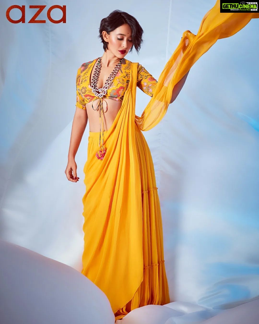 Sayani Gupta Instagram - @azafashions #CoverStory: Given the elegance and élan with which @sayanigupta embodies ‘The Contemporary Bride’ for Aza’s cover shoot, we naturally have to ask if the beauty has ever envisioned herself as a bride: "Dude, I don't know about marriage but I want bridal couture like what I wore for this shoot! I definitely see myself wearing the #TarunTahiliani outfit or the #JayantiReddy lehenga. Of course, I'll wear my #Jordans with the lehengas. If I wear a saree, I'll wear comfy heels. Personally, I don't think fashion has anything to do with labels, it's about the aesthetics. But having said that, I feel bodily discomfort when faced with garish clothes!” Which look from this cover shoot is your favourite? Tell us in the comments below. Get to know the dynamic actor and read all about her journey in our #AzaCoverStory (link in bio): https://www.azafashions.com/coverstory_sayanigupta Editor: @devanginishar Photographer: @kadamajay Interview: @sreemita_bhattacharya Styling: @shreejarajgopal Hair: @deepalid10 Makeup: @sitalmakeup Artist’s Reputation Management: @raindropalterego Coordinator: @thatgirlinabob #Aza #AzaFashions #AzaMagazine #MagazineCover #Bollywood #Celebrity #Mishru #DiyaRajvvir #Shriya Som #PayalKhandwala #JayantiReddy #CelebrityStyle #CelebrityFashion #FourMoreShotsPlease #SayaniGupta