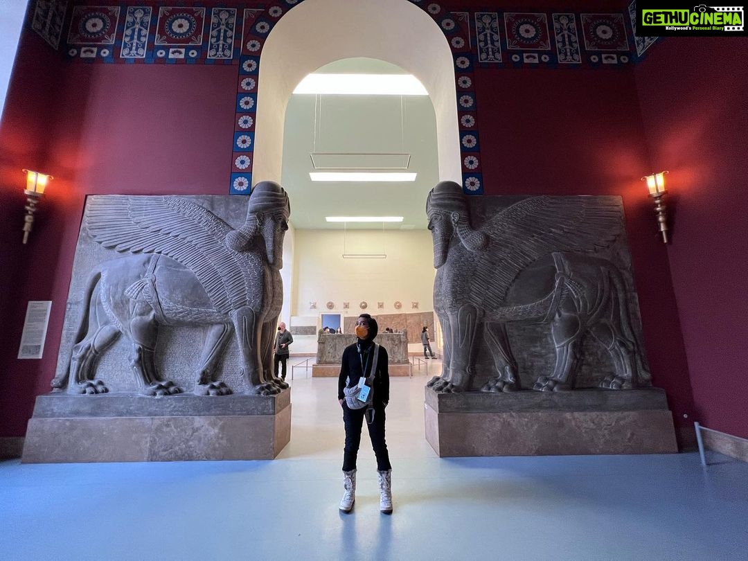 Sayani Gupta Instagram - Most favourite places on Earth Museums Pergamonmuseum