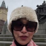 Sayani Gupta Instagram – #homecoming out on @sonylivindia NOW
GO WATCH
while I trot around Prague 
😁🤎