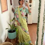 Sayani Gupta Instagram – Love this @mrunalinirao saree
That I discovered in my wardrobe.
Thank you for this fun saree @uri.india 💚

Also notorious for wearing socks and birks with EVERYTHING!