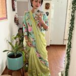 Sayani Gupta Instagram - Love this @mrunalinirao saree That I discovered in my wardrobe. Thank you for this fun saree @uri.india 💚 Also notorious for wearing socks and birks with EVERYTHING!