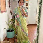 Sayani Gupta Instagram - Love this @mrunalinirao saree That I discovered in my wardrobe. Thank you for this fun saree @uri.india 💚 Also notorious for wearing socks and birks with EVERYTHING!