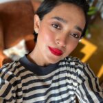 Sayani Gupta Instagram - @stylemati Merry Christmas 🤶 @banerjeeshaket your earrings 🤩