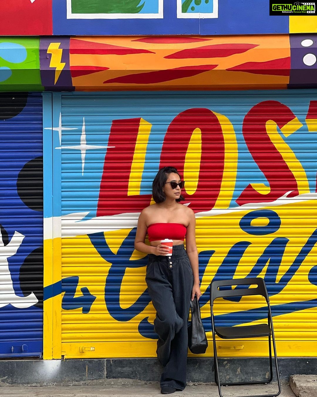 Sayani Gupta Instagram - Bandra Day with the best company! 📸 @smritikiran ❤️