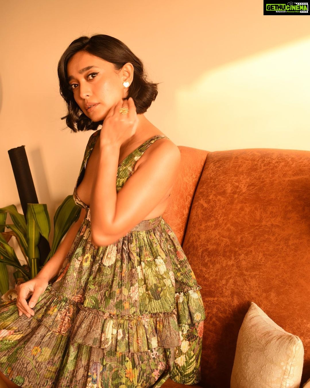 Sayani Gupta Instagram - #jubilee Outfit @rockystarofficial Jewellery @tsaraofficial Heels @charleskeithofficial Make up @eshwarlog Hair @paloshell Styled by @shreejarajgopal Assisted by @dhwanii.jain @nandinijain05 📸 @pehelaggarwal