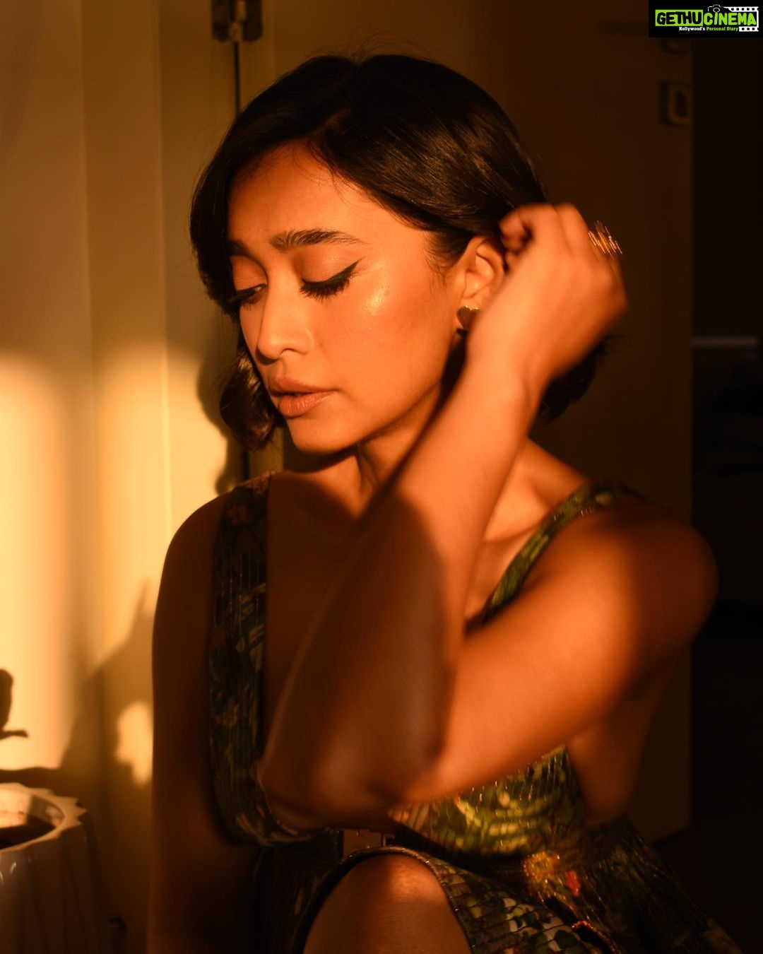 Sayani Gupta Instagram - #jubilee Outfit @rockystarofficial Jewellery @tsaraofficial Heels @charleskeithofficial Make up @eshwarlog Hair @paloshell Styled by @shreejarajgopal Assisted by @dhwanii.jain @nandinijain05 📸 @pehelaggarwal