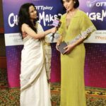 Sayani Gupta Instagram - Almost made me cry! Thank you Arundhuti for such a beautiful post! You have my heart too! 💛 Repost from @journoarundhuti More than often we talk about a lot of things than practicing them...but here it was just the opposite one. Here, a queen, who won the Most Promising Star of the Year awards at the OTTplay Changemakers award, actually took a moment and fixed my saree on camera, just before she gives the winner's bytes. I was running around like all of my colleagues and doing our job and since I was wearing a cotton 🥻, it got messed up a bit...but the queen, @sayanigupta had the heart to notice and fix it before we proceed. We only met thrice when I interviewed her but every time she made me believe that I am the most important person at that point of time around her, just like SRK does!! We all know how talented she is as a performer but this huge gesture made me feel the power of sisterhood, the power of being supportive to each other especially for women to grow together and rule the world!! Sayani, don't know when we are meeting next but remember, you have my heart!! I love ❤️ 😍 you!! May you shine and aim the 🌟 #womanhood #sisterhood #wefixeachotherscrowns #indianactress #sayanigupta #journoarundhuti #ottplaychangemakersawards