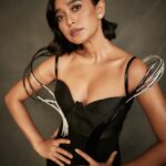 Sayani Gupta Instagram – Citadel Night 🖤

Outfit @tanieyakhanuja
Jewels @mahesh_notandass @vandalsworld_unofficial
Heels @charleskeithofficial
Styling @shreejarajgopal
Style team @dhwanii.jain @nandinijain05
Glam @sitalmakeup 
Hair @paloshell 
Photographer @kadamajay