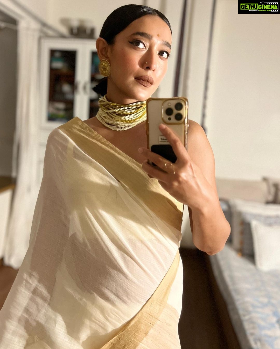 Sayani Gupta Instagram - Too many of the same 🫣😬