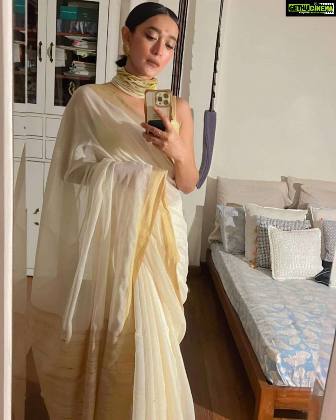 Sayani Gupta Instagram - Too many of the same 🫣😬