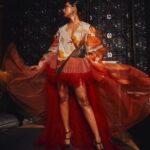 Sayani Gupta Instagram - Show stopping for @jajaabor2017 @lakmefashionwk @fdciofficial 💥 Make up @eshwarlog Hair @paloshell @shreejarajgopal @dhwanii.jain @riichabhoyar 📷 @mohitvaru 🫡