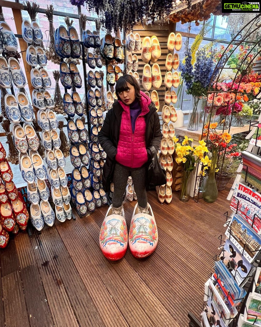 Sayani Gupta Instagram - Shoes too big? My feet are forever growing to fit the new size.. of whatever that may be! Amsterdam, Netherlands