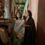 Sayani Gupta Instagram – A chaotic photo dump (learnt from DS😂)

@raw_mango X @vogueindia 

Twinning with the sister!  Same saree, glasses.. even the favourite saree in the entire rack! Best happy accidents with this one! @minimathur Didi! 😘😘😘

#sanjaygarg @kanupriya

Ring @one_nought_one_one 
Chashma @johnjacobseyewear
