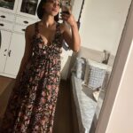 Sayani Gupta Instagram – Felt 🤓 in my new 👗