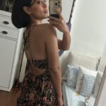 Sayani Gupta Instagram – Felt 🤓 in my new 👗