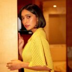 Sayani Gupta Instagram – Awards night 💛
Outfit @lovebirds.studio
Earrings & Necklace @sapnamehtajewellery
Rings @lunayajewelry @ethnicandaz
Shoes @lodishoesindia
Styled by @shreejarajgopal
Style team @dhwanii.jain @nandinijain05
Team:
@eshwarlog @paloshell
@shreejarajgopal @dhwanii.jain
@kadamajay
@media.raindrop
@hindustantimes @ottplayapp #changemakersawards