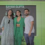 Sayani Gupta Instagram - Random shots with these cuties at @homegrownstreet @homegrownin @shakunbatra @chinxter what the hell was so funny?!!! God knows what we were upto as our other responsible friends left us! @smritikiran @nimishalok @pannuabhay 🤓