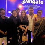 Sayani Gupta Instagram - When @nanditadasofficial asked me to be a part of this film.. one evening in Calcutta, I told her ‘anything for you!’. She took me to her room and narrated the part and I read the script right after. I knew it would be an interesting film and a very very relevant story.. and that @kapilsharma & Nandita’s Jodi would be something worth watching out for! Today while watching the film.. I was transported to the world of Manas & Pratima, for they themselves were completely immersed into their world. The film travels from real to funny to poignant to contemplative while being deeply engaging. While showing you mirrors from all sides & the macroscopic view on society.I was blown away by the intent, brilliance of storytelling and the incredible performances. @kapilsharma is flawless.. this man can metamorphose into creatures of magic while being so damn real! What an incredible honest performance! Thank you Paaji for your talent & the ease with which you do everything! #shahanagoswami is so so beautiful! She glides as Pratima & you come out mesmerised with the spark in her eyes! Ufff! Each actor in the film, makes it what it is! The kids are so so good! @nonslimybong Ranjanda shot it ever so poetically & delicately real. @ghoshrita the home felt like their home. And each corner felt loved in. ❤️ @jabeen_merchant thank you for doing it again! So glad you cut me again! 😂 @saggydeee we are making this a habit & m loving it! Thank you @sameern @applausesocial for making this film happen! This will be one of those films that will stay relevant & special for a long period of time! Thank you Nandita for making me a tiny part of this gem! So honoured! It was Serendipitous. 🤍 Also got hugged and kisses by some incredible women! Day fully made! @azmishabana18 Thank you for your pyaar! So much pyaar! @amrutasubhash love you Janeman! 🫡🌸❤️