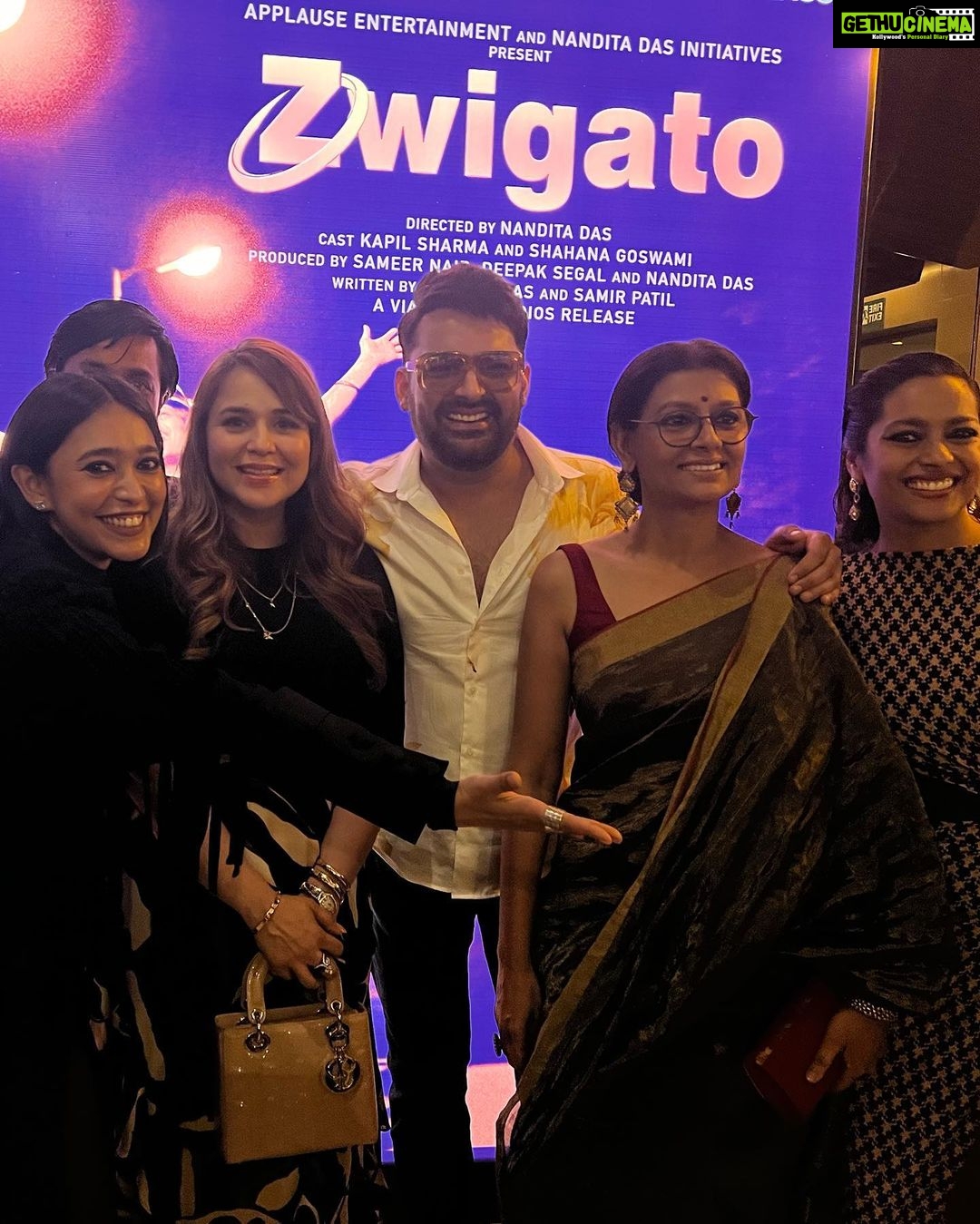 Sayani Gupta Instagram - When @nanditadasofficial asked me to be a part of this film.. one evening in Calcutta, I told her ‘anything for you!’. She took me to her room and narrated the part and I read the script right after. I knew it would be an interesting film and a very very relevant story.. and that @kapilsharma & Nandita’s Jodi would be something worth watching out for! Today while watching the film.. I was transported to the world of Manas & Pratima, for they themselves were completely immersed into their world. The film travels from real to funny to poignant to contemplative while being deeply engaging. While showing you mirrors from all sides & the macroscopic view on society.I was blown away by the intent, brilliance of storytelling and the incredible performances. @kapilsharma is flawless.. this man can metamorphose into creatures of magic while being so damn real! What an incredible honest performance! Thank you Paaji for your talent & the ease with which you do everything! #shahanagoswami is so so beautiful! She glides as Pratima & you come out mesmerised with the spark in her eyes! Ufff! Each actor in the film, makes it what it is! The kids are so so good! @nonslimybong Ranjanda shot it ever so poetically & delicately real. @ghoshrita the home felt like their home. And each corner felt loved in. ❤️ @jabeen_merchant thank you for doing it again! So glad you cut me again! 😂 @saggydeee we are making this a habit & m loving it! Thank you @sameern @applausesocial for making this film happen! This will be one of those films that will stay relevant & special for a long period of time! Thank you Nandita for making me a tiny part of this gem! So honoured! It was Serendipitous. 🤍 Also got hugged and kisses by some incredible women! Day fully made! @azmishabana18 Thank you for your pyaar! So much pyaar! @amrutasubhash love you Janeman! 🫡🌸❤️