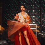 Sayani Gupta Instagram - Show stopping for @jajaabor2017 @lakmefashionwk @fdciofficial 💥 Make up @eshwarlog Hair @paloshell @shreejarajgopal @dhwanii.jain @riichabhoyar 📷 @mohitvaru 🫡