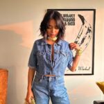 Sayani Gupta Instagram - 👖all the way! @shreejarajgopal @eshwarlog @paloshell @dhwanii.jain Outfit @freakinsindia Jewellery @shopeurumme Bag @bijitcrochet