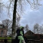 Sayani Gupta Instagram - Throwback to a Magical Day out of a Fantasy land called Giethoorn, Netherlands 🌱 @paramitagh 🤍 Giethoorn Village Netherlands