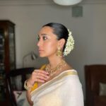 Sayani Gupta Instagram – Most favourite kind of dressing up.
No fuss Saree look.
Saree gifted by @sheetal_menon
Jewellery @curiocottagejewelry
Make up @eshwarlog
Hair @jrmellocastro
The Gajraa is still fragrant 🤍