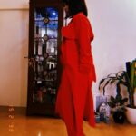 Sayani Gupta Instagram - From no plan to getting dressed in a jiffy only cause I have the best team! They are just unbelievable. 🎈❤️🤞🖤💃 @eshwarlog @paloshell @dhwanii.jain @shreejarajgopal Wearing one of my favourite homegrown & go to brands @stylemati 💋