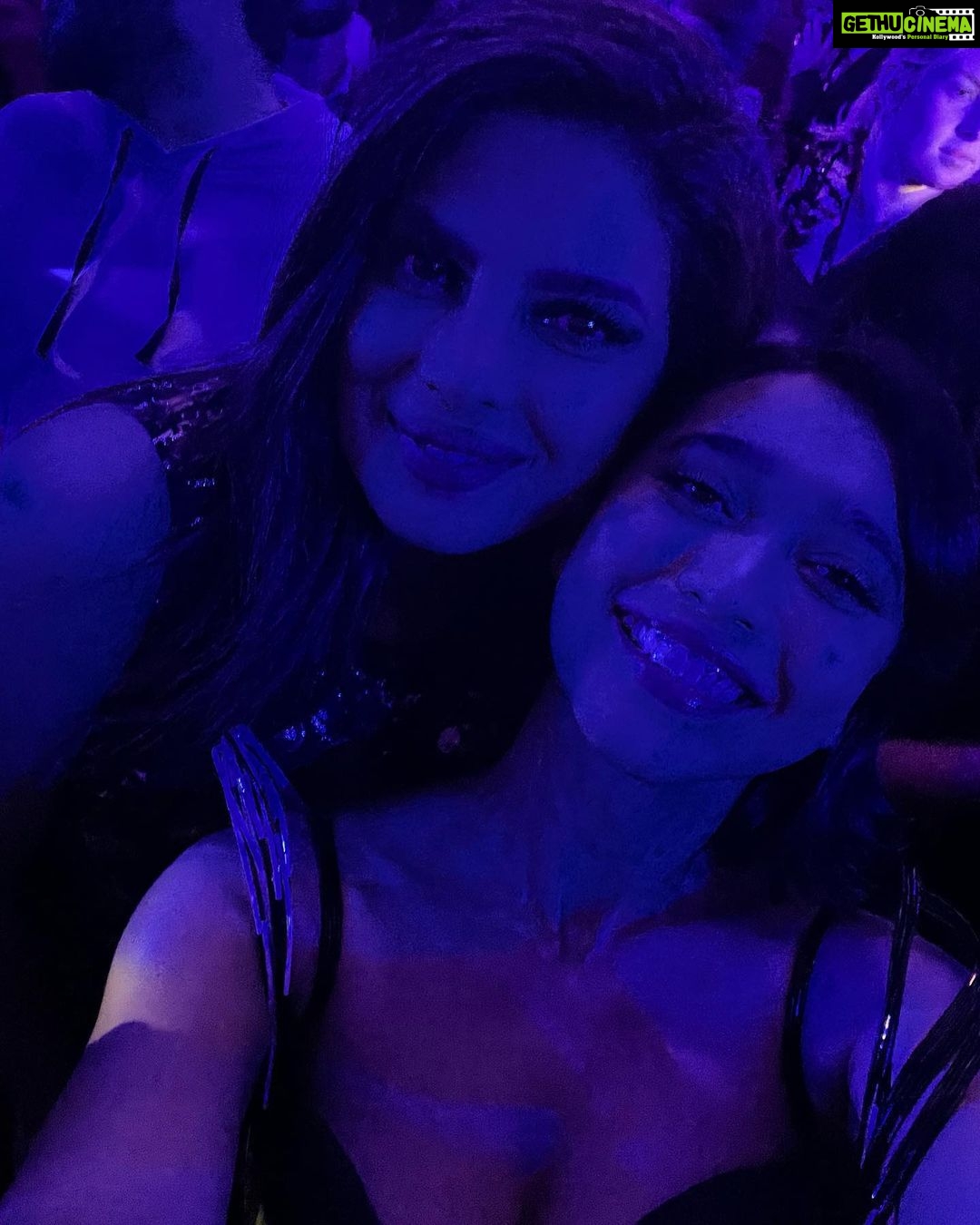 Sayani Gupta Instagram - Sweetest PC! First time ever in my life I’ve taken a photo with someone famous. (Never my jam.) Cause Not only is she super inspiring & impressive with absolute girl boss energy.. but also the warmest! She knew who I am.. said my name & hugged.. and once I corrected the pronunciation (story of every first meeting) she repeated it multiple times so she doesn’t forget. I mean.. And she is crackling in @citadelonprime @priyankachopra you are 💜💥💙 Thank you for so much warmth! And reinstating my belief ‘good things happen to good people’!