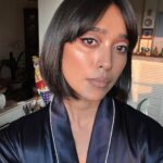 Sayani Gupta Instagram – No filter just the Sun.

The last two are from the end of the night.

Just a testament to the skill and the proficiency of my team. 
@eshwarlog on make up & 
@paloshell on hair. 

We are what we are for our teams!
🦋

Also @shreejarajgopal my ultimate collaborator whose voice in the background with the cutlery sounds while the team eats bangali food. 😂❤️