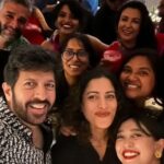 Sayani Gupta Instagram - My people 💋 @smritikiran @minimathur @kabirkhankk @atulmongia @dontpanic79 @bejoynambiar @polyvynil @shwvenkat @pita.chat @bombaychowparty @sheetal_menon