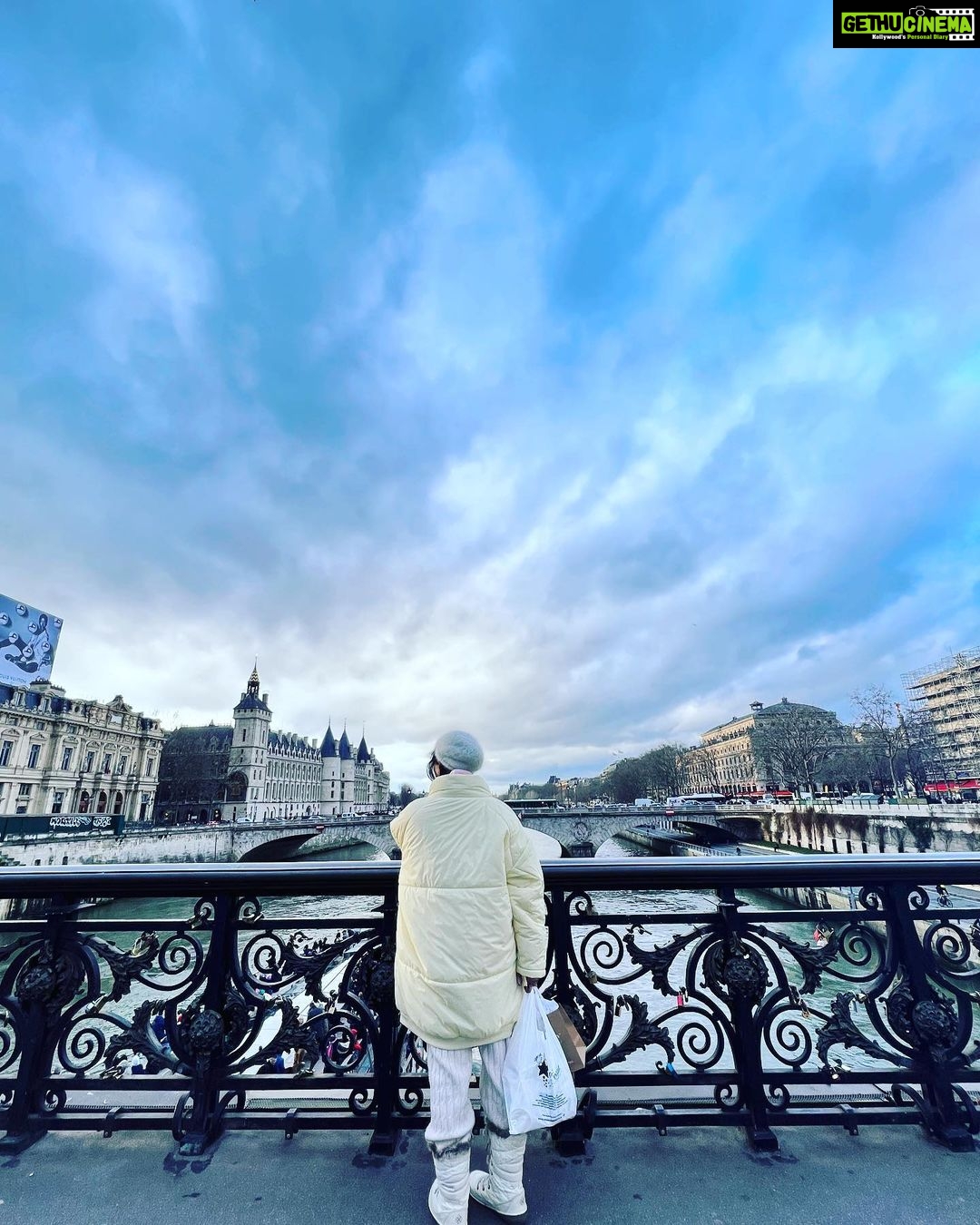Sayani Gupta Instagram - Pastels in Paris