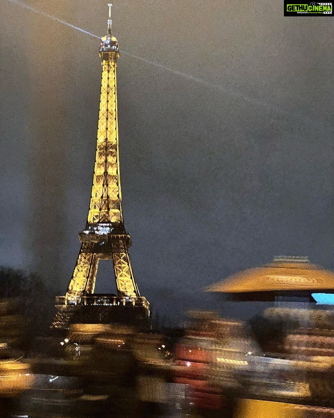 Sayani Gupta Instagram - Perspective #eiffeltower I had a very different romanticism about what is can be, should be and is. But it changed quickly and positively once you come closer… not just in perspective but also in its sheer being and craftsmanship of this piece of architecture and planning. Anyway, more cheesy photos to follow! 🫠Eiffel Tower - Paris, France